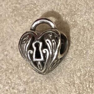Brighton Heart Lock bead Heart-shaped silver bead Engraved design Retired
